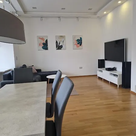2 Modern Apartmán *